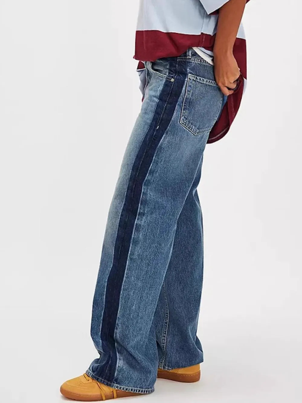 Plush Fashion Hub baggy denim jeans with large front and back pockets, relaxed fit and casual style for everyday wear.