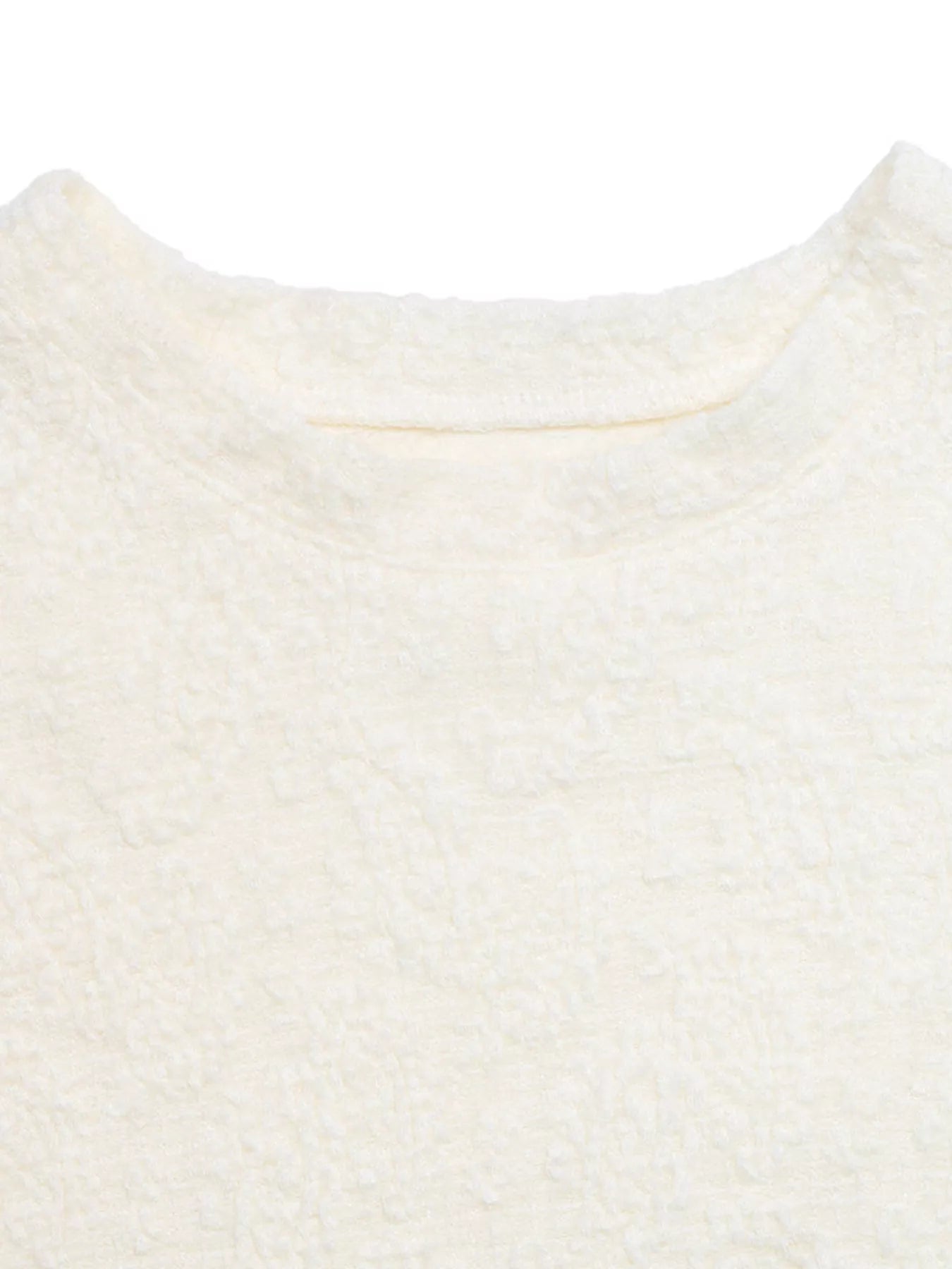 Textured paisley pattern casual T-shirt from Trendsi, showcasing a comfortable tops design with intricate paisley fabric detail.