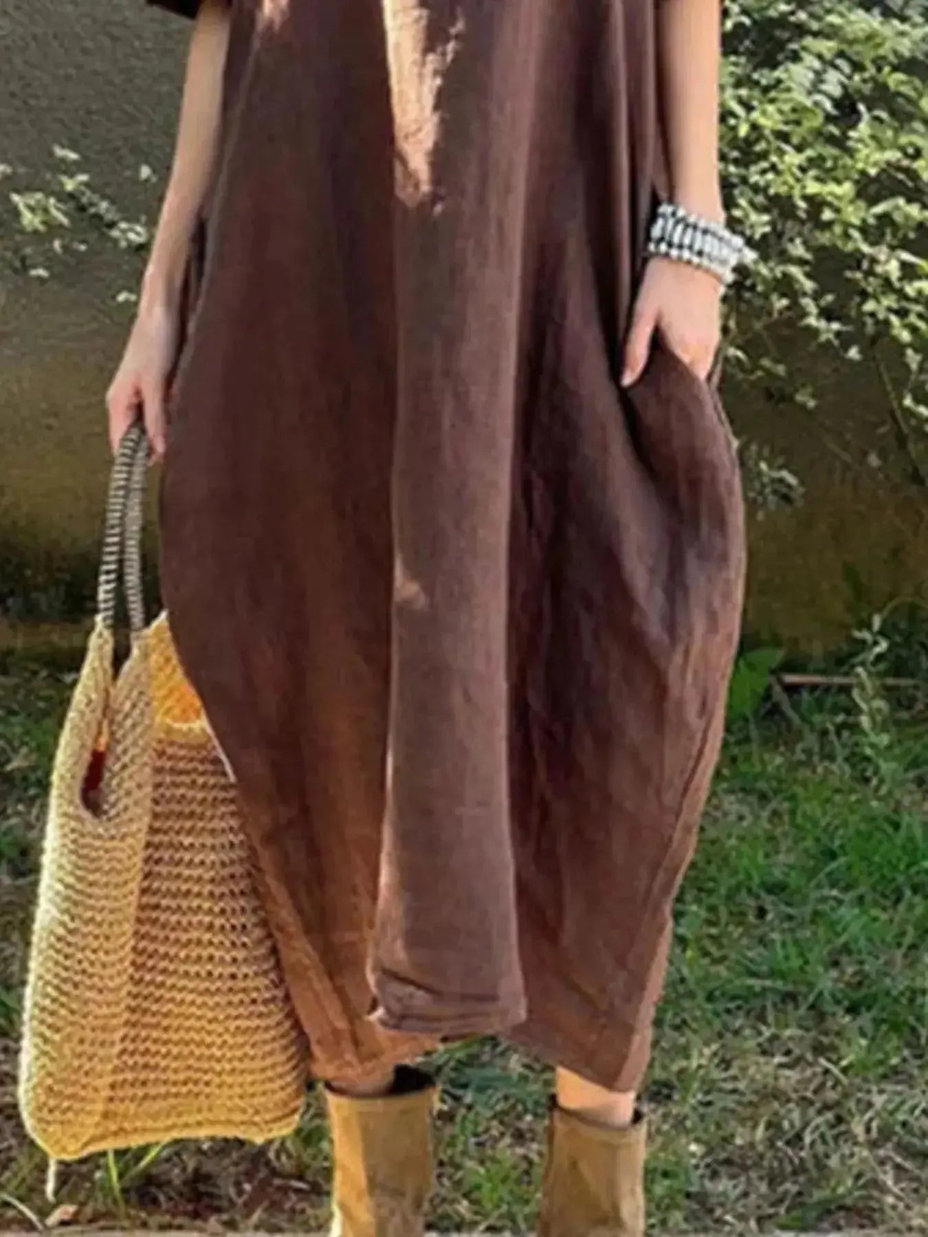 Full-length plush fashion hub casual loose-fit round neck midi dress with pockets, plus size, in soft fabric.