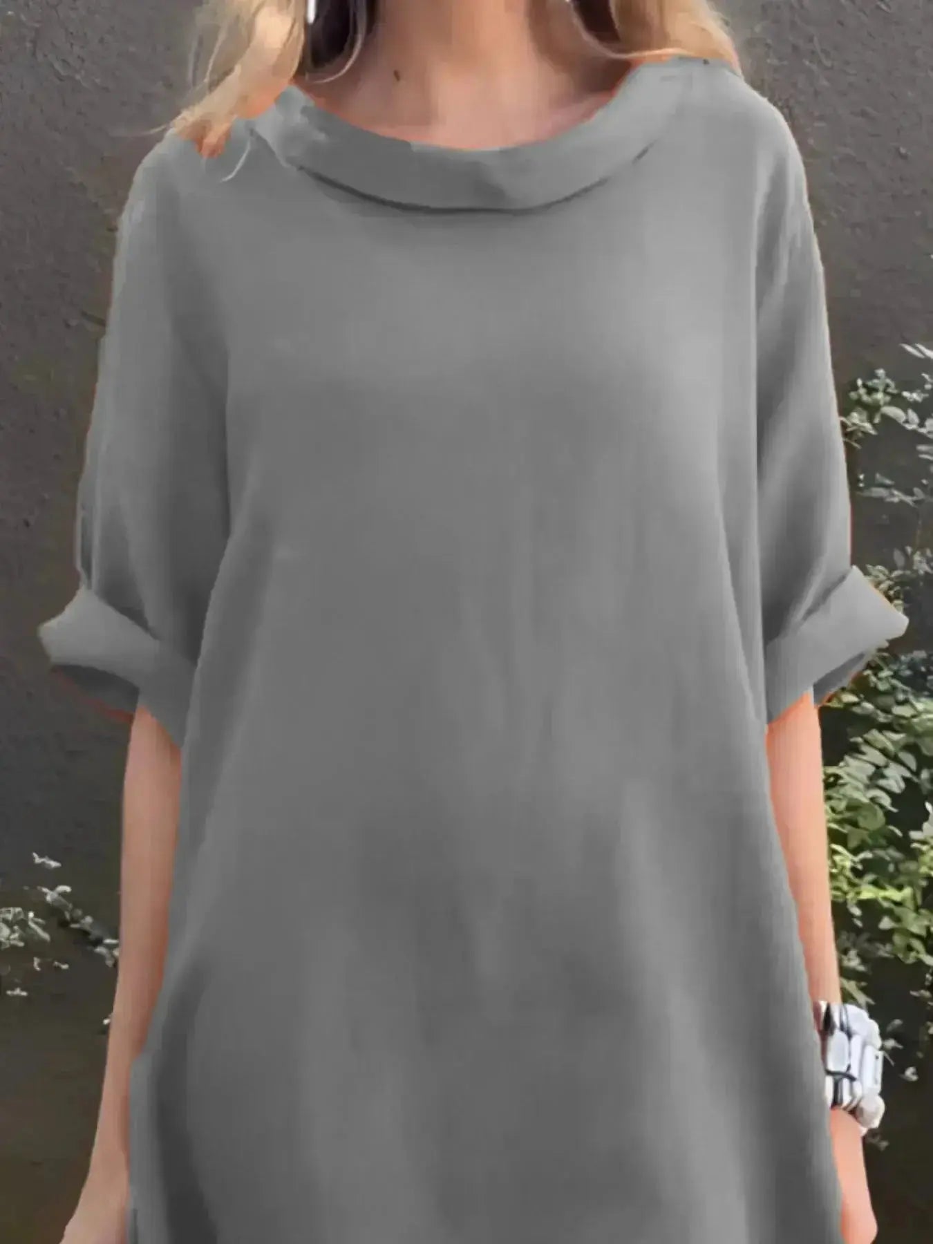 Full-length plush fashion hub casual loose fit round neck midi dress with pockets, plus size, in a relaxed style.