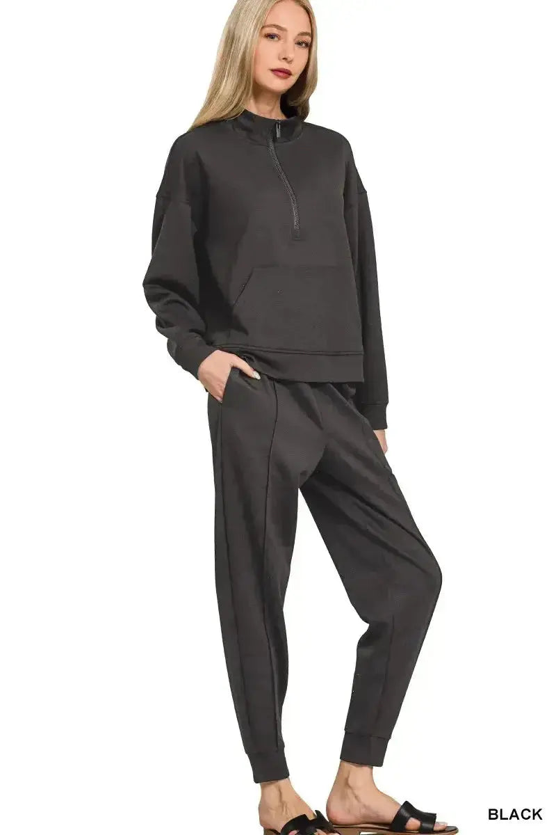 Women's plush fashion hub half-zip sweatshirt and joggers lounge set, cozy and stylish sweatsuit for casual wear.