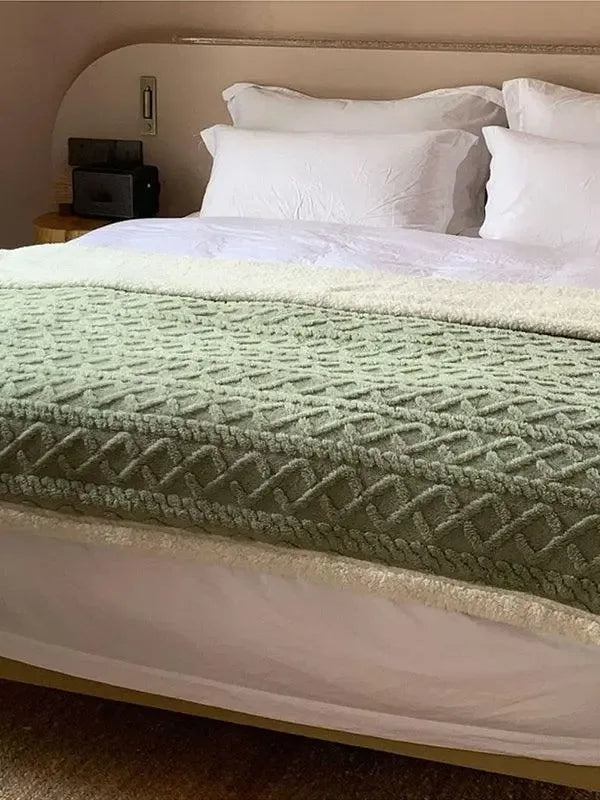 Simple Solid Color Double Layer Thickened Lamb Fleece Blanket - Plush Fashion Hub