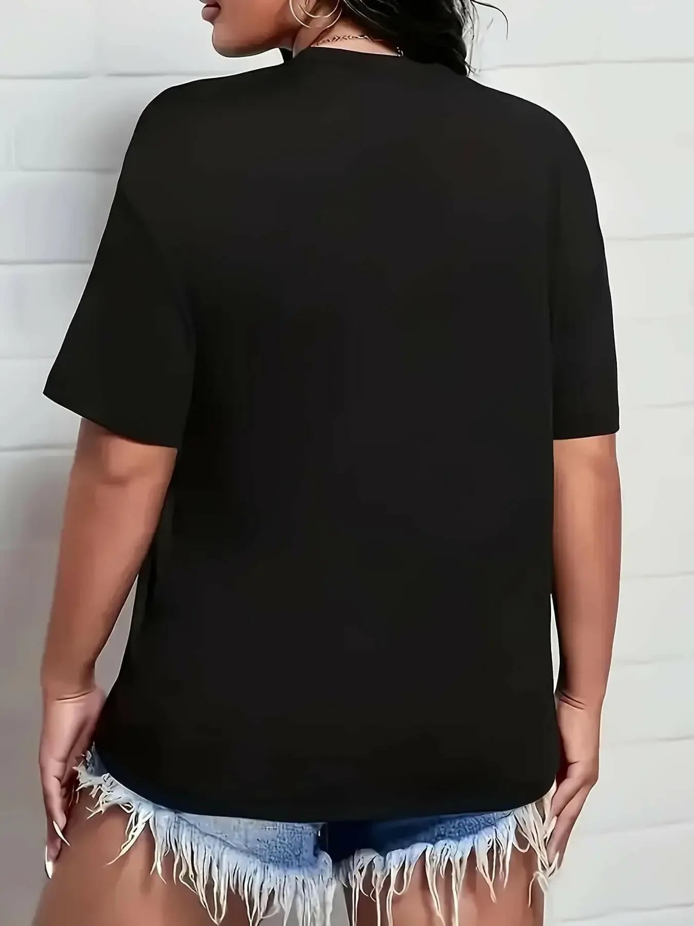 Women's "Walking in Faith" Graphic Tee - Plush Fashion Hub