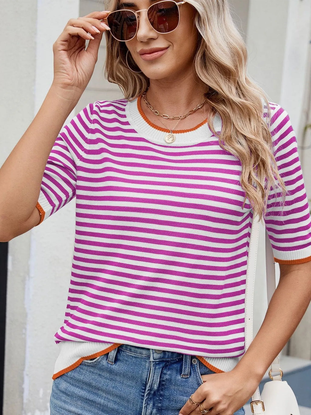 Striped casual T-shirt with contrast trim from Trendsi, featuring a comfortable fit and stylish design.