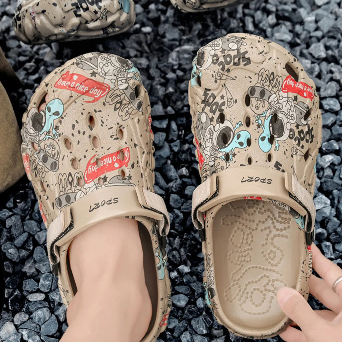 Men's printed platform sandals in trendy footwear style with colorful patterns, designed for casual and stylish summer wear.